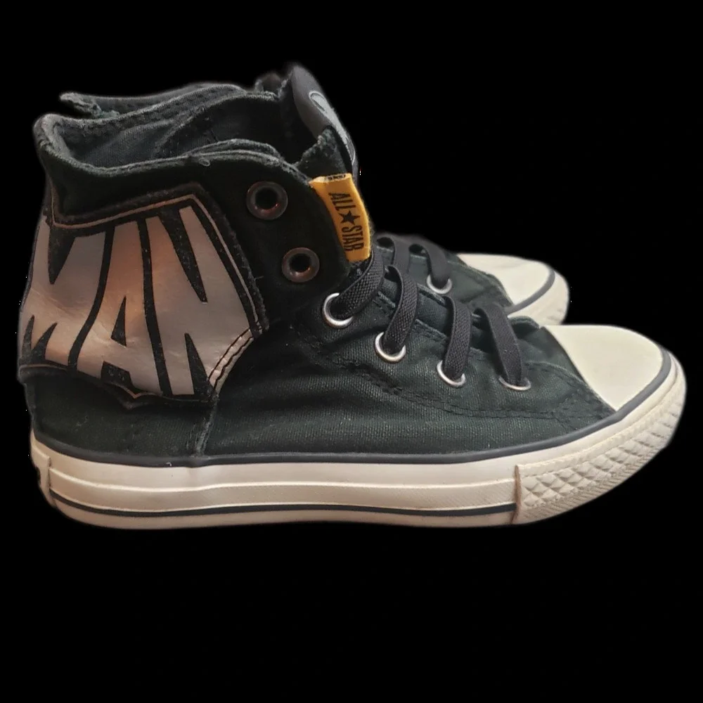 Converse All Star Youth Size 13.5 Batman DC Comics Slip On Shoes